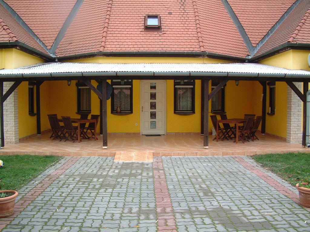 Kisecset-Vendeghaz Otel Dış mekan fotoğraf